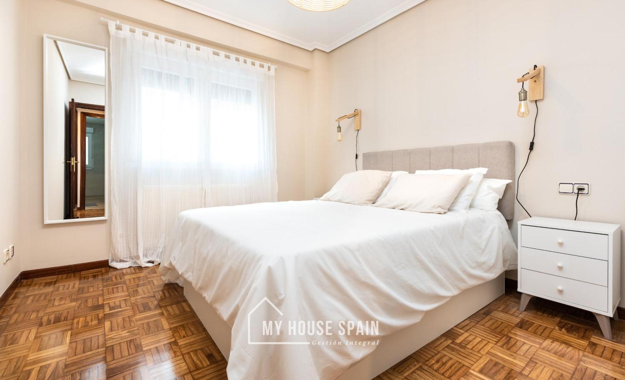 Myhousespain - Amplio Y Centrico Piso En Apartamento